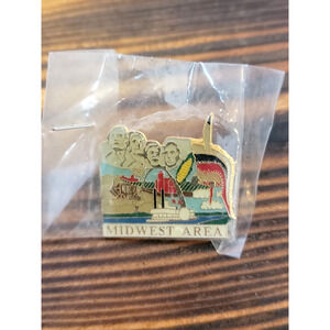 Vintage Mt Rushmore, Indian, River Boat Lapel Pin